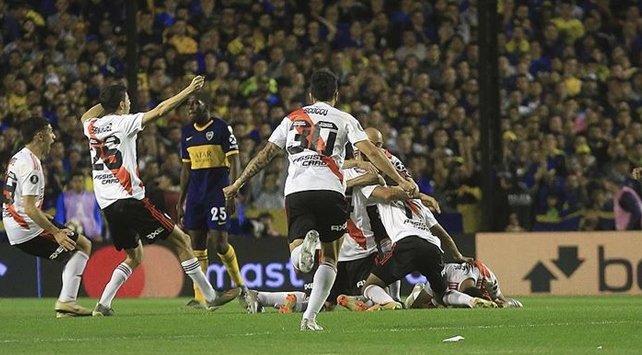 Libertadores Kupası’nın son sahibi River Plate, Flamengo-Gremio arasındaki eşleşmeyi geçen tarafla finalde karşılaşacak