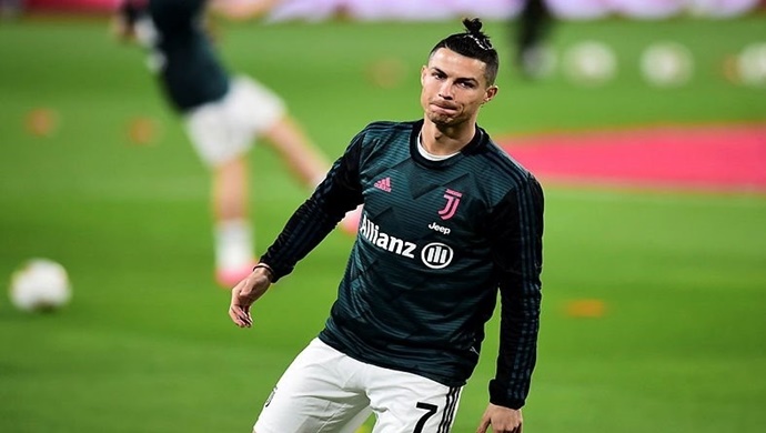 Sosyal medya hesabından ‘evde kal’ çağrıları yapan Ronaldo