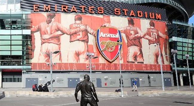 Arsenal Futbol Takımı işçilerin maaşlarını ödeyecek