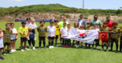Türk ve Yunan çocuklar, Antalya’da dostluk maçında buluştu