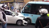 Maltepe’de otomobille minibüsün çarpıştığı kazada 3 kişi yaralandı